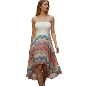 NO BOUNDARIES CREAM CROCHET & MULTICOLOR CHEVERON PRINT STRAPLESS DRESS SZ.L EUC